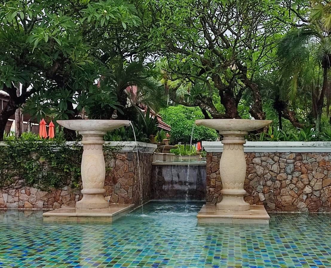 pools-outdoor-childrens-pool