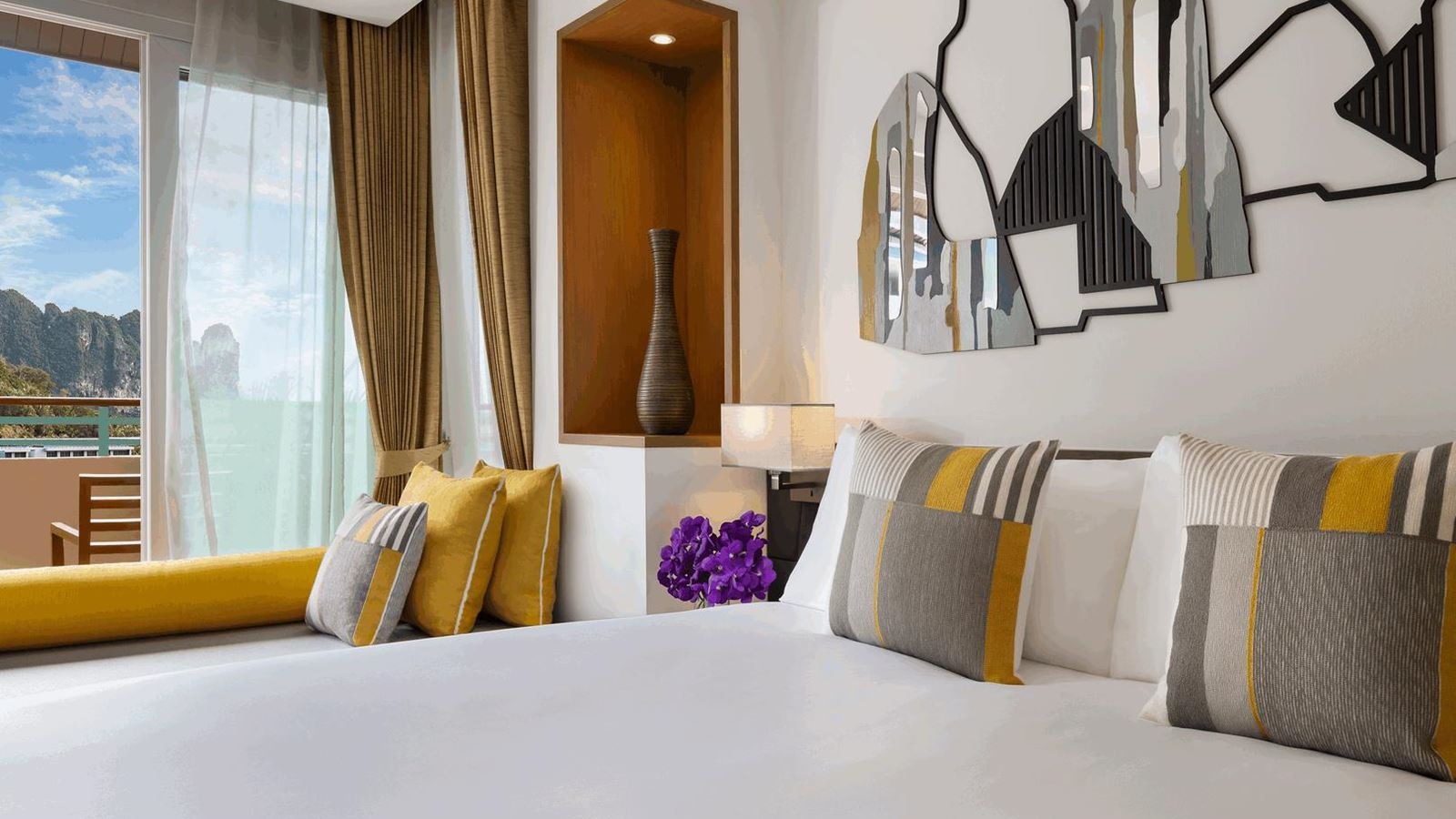 rooms-avani-superior-room