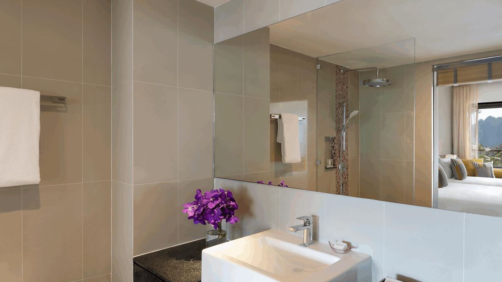 rooms-avani-sea-view-room