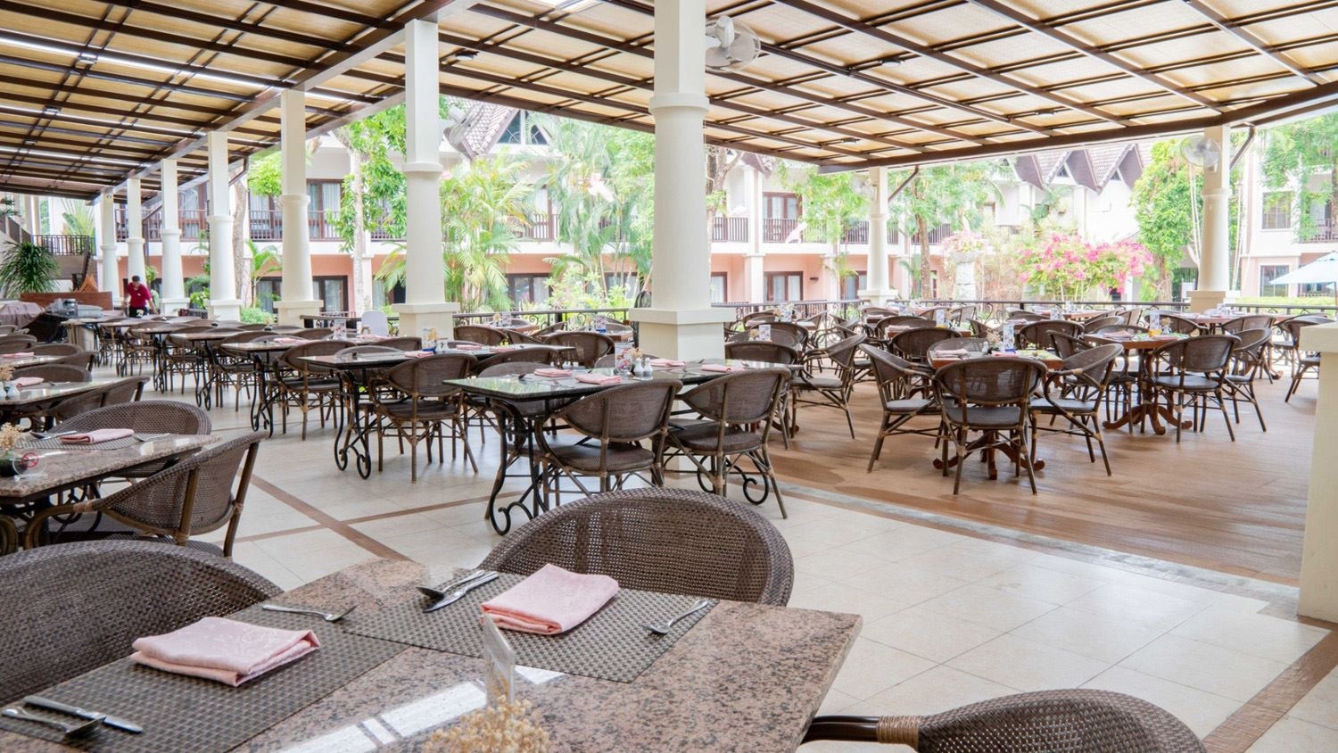 restaurants-restaurants