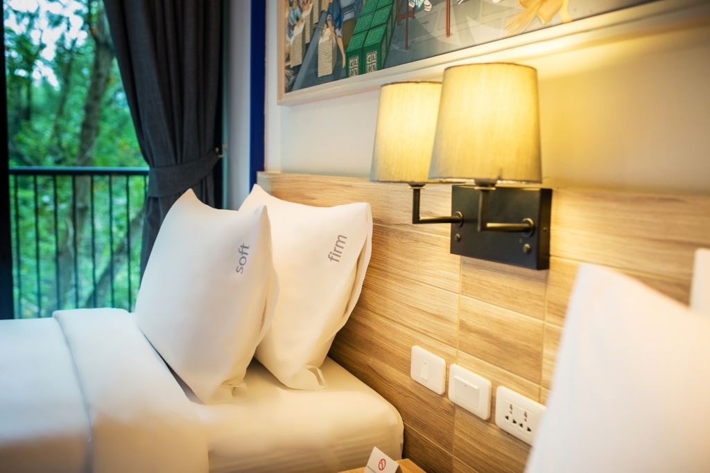 rooms-superior-garden-view-child-sharing-bed