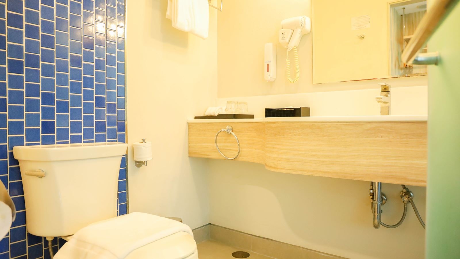 rooms-superior-garden-view-child-sharing-bed