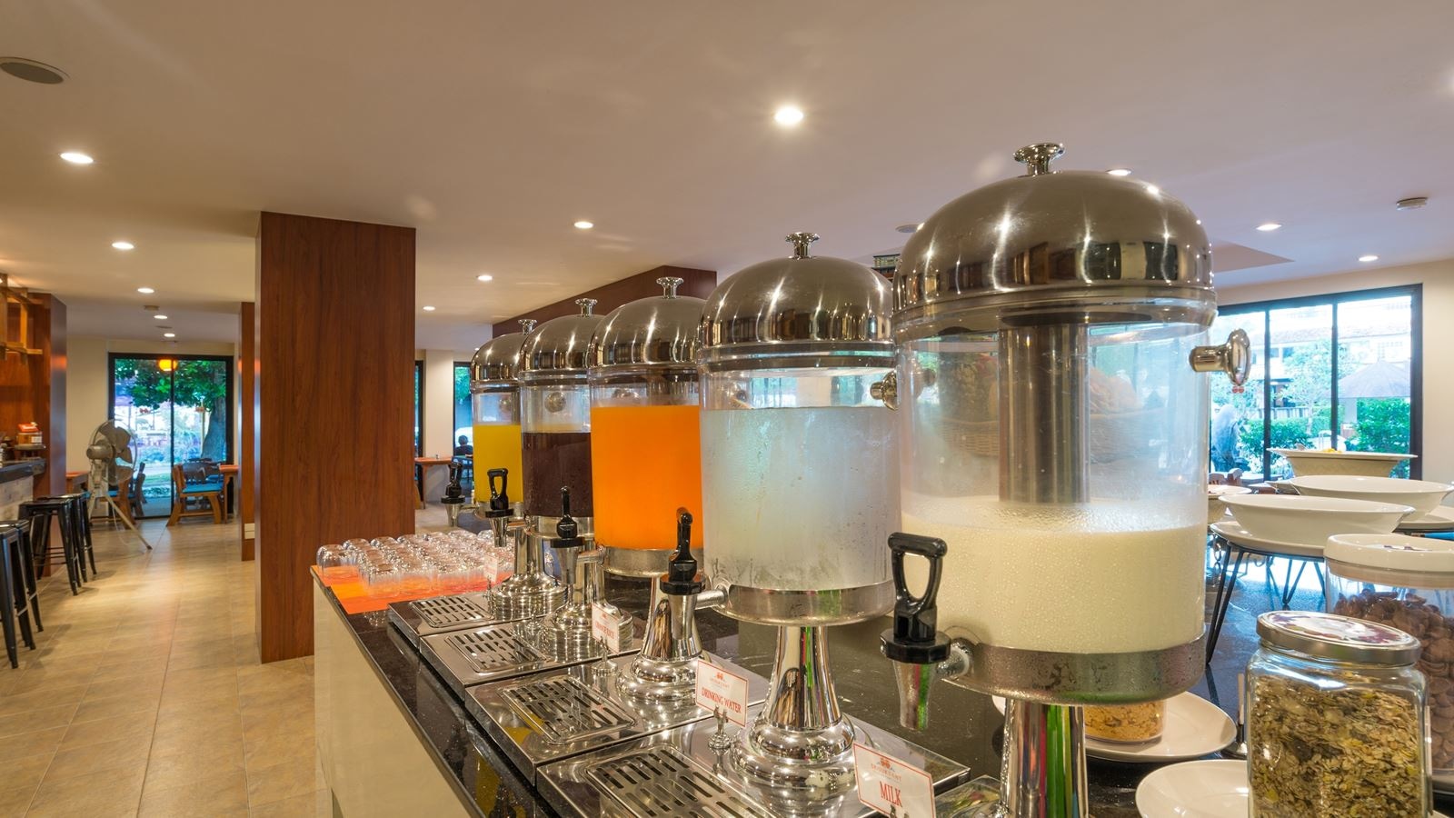 restaurants-termsuk-bar-and-restaurant