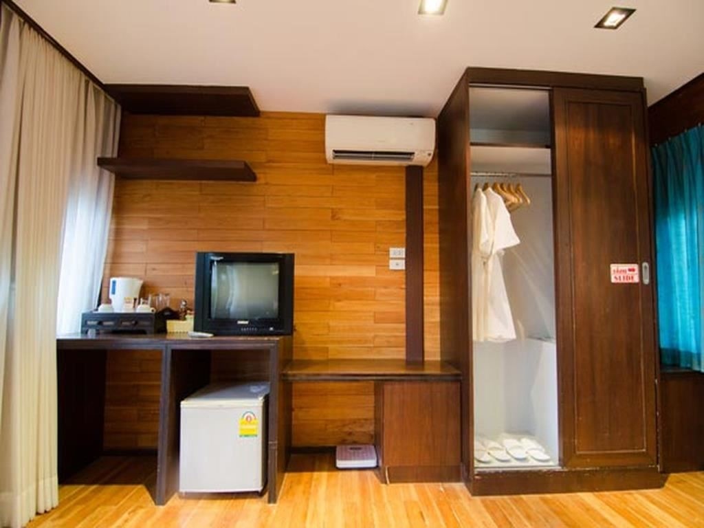 rooms-superior-front-side