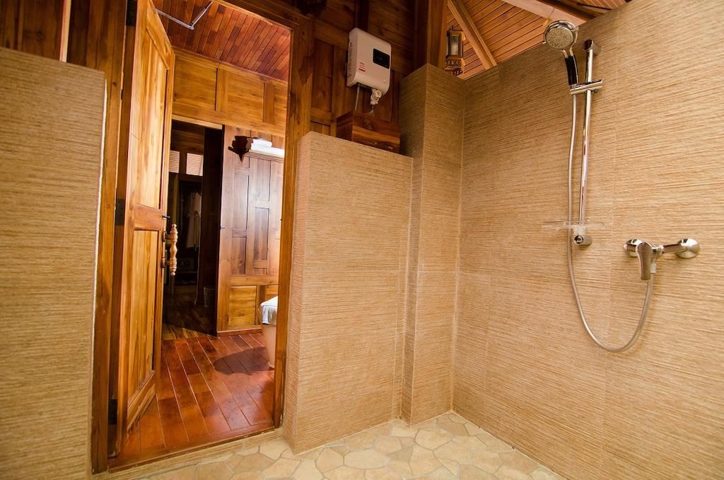 rooms-deluxe-front-side