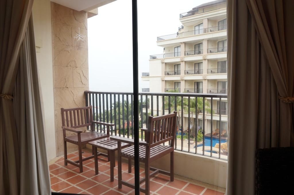 rooms-deluxe-sea-view