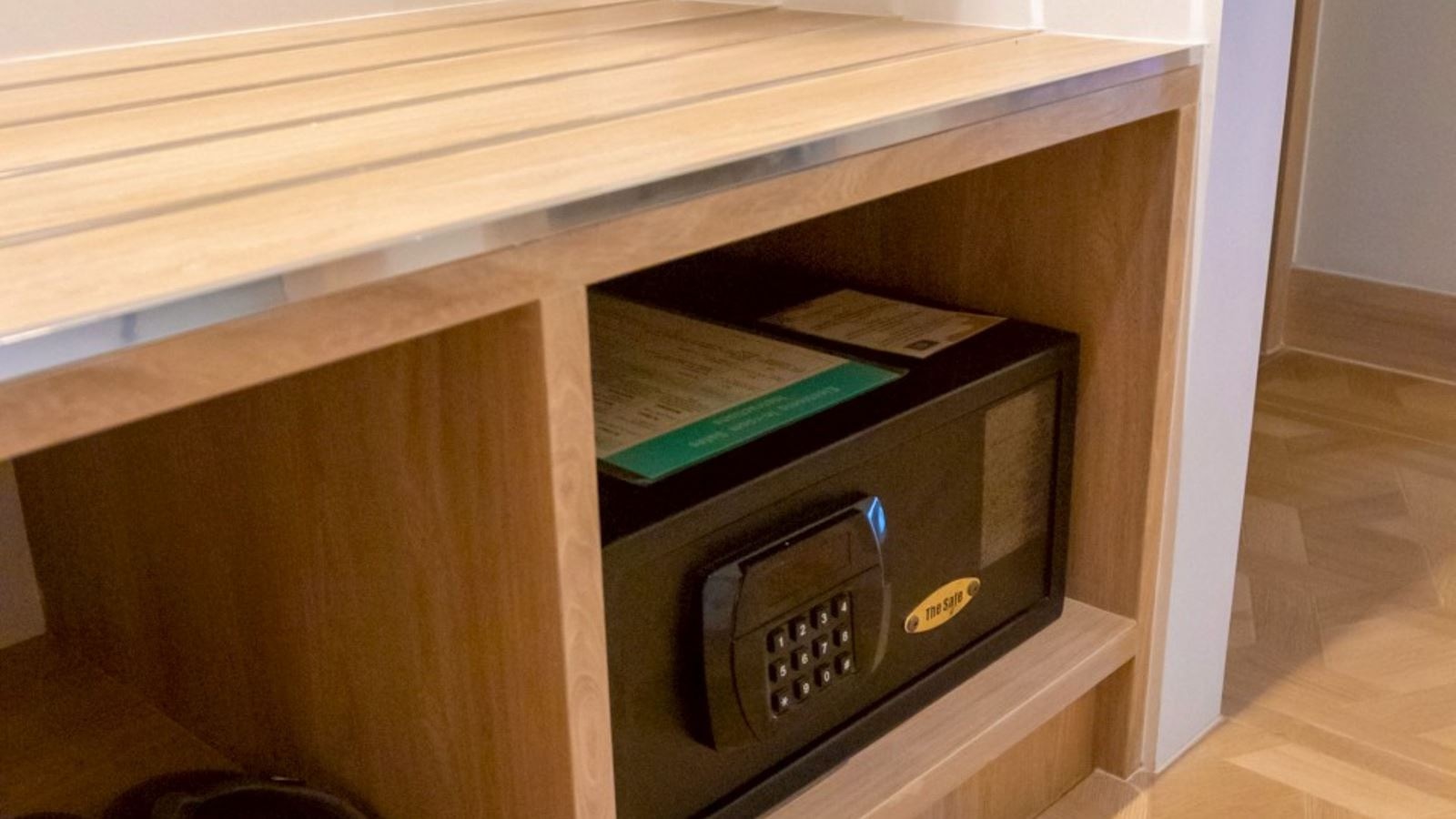 rooms-deluxe-ocean-view