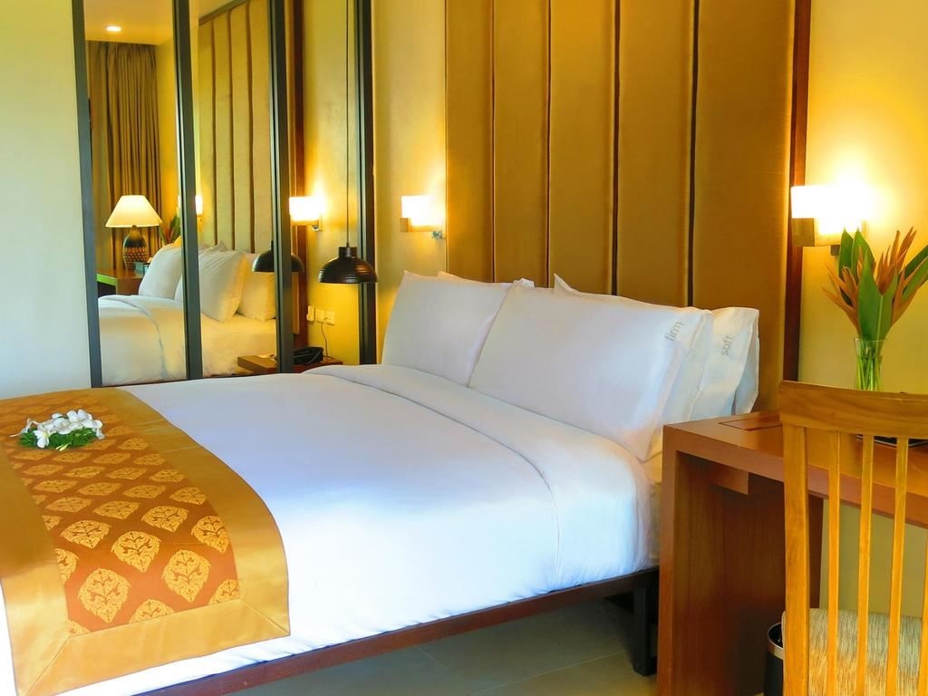 rooms-hilltop-sunset-studio