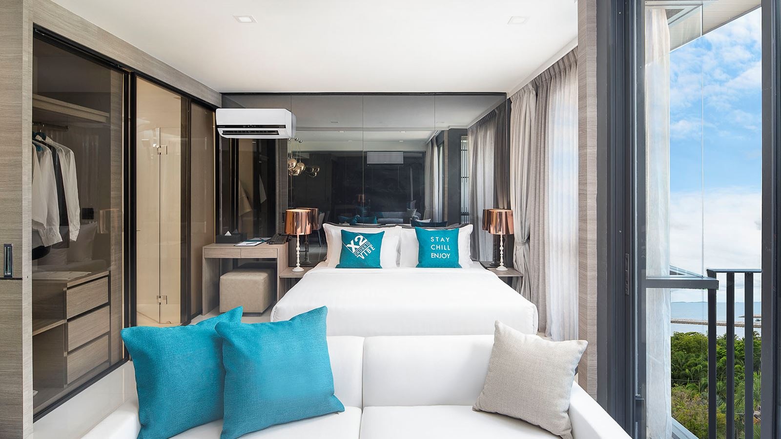 rooms-one-bedroom-deluxe-sea-view