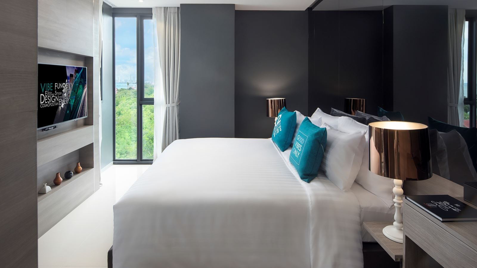 rooms-one-bedroom-corner-suite-sea-view