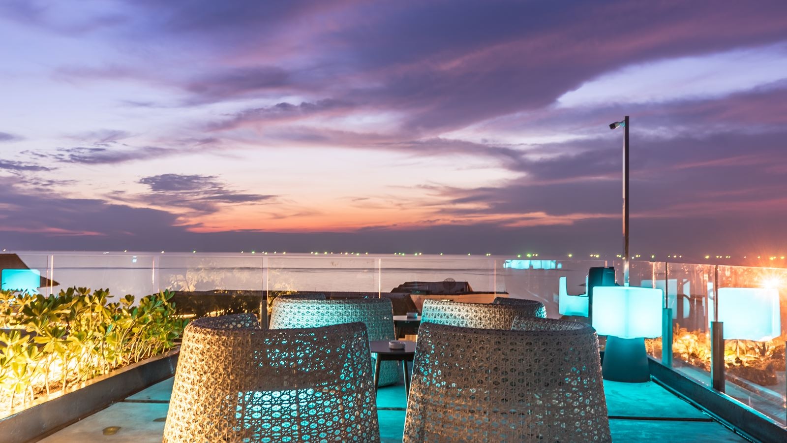 bars-sky-vibe-roof-top-bar