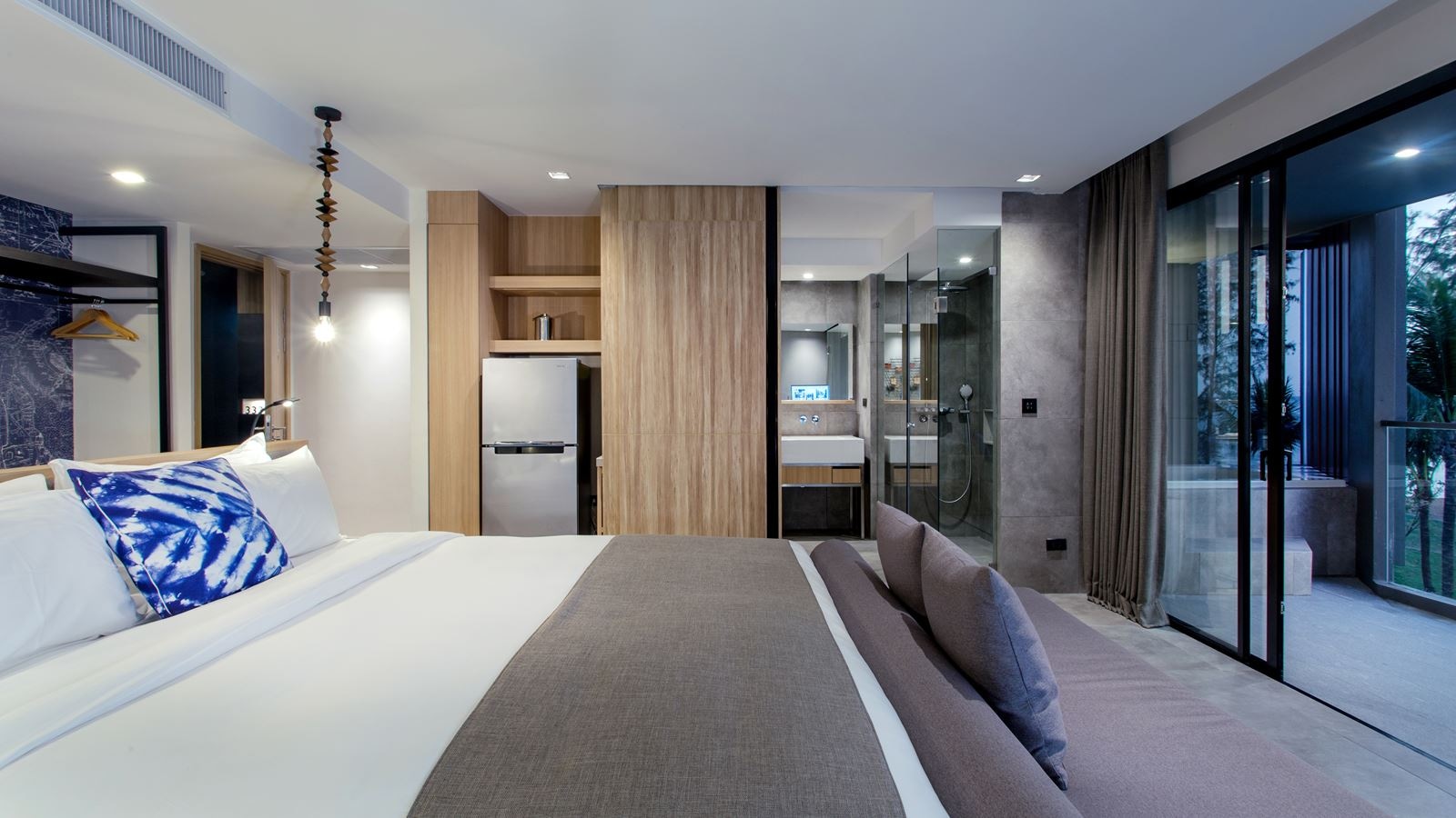 rooms-deluxe-oceanside