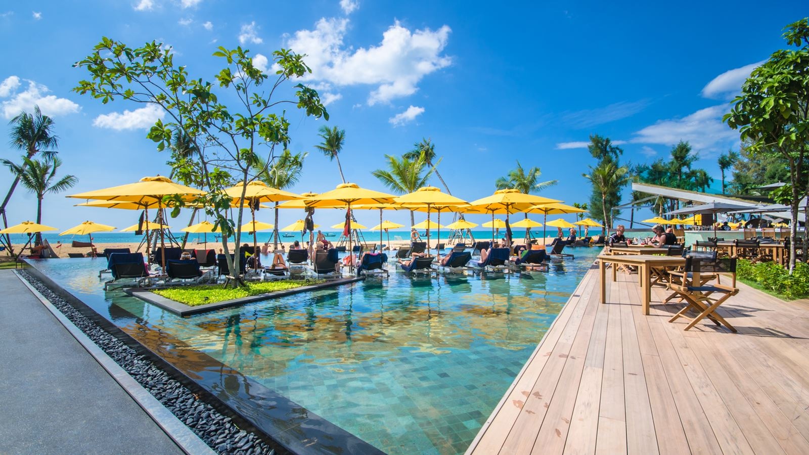 restaurants-kokulo-beach-club-and-restaurant