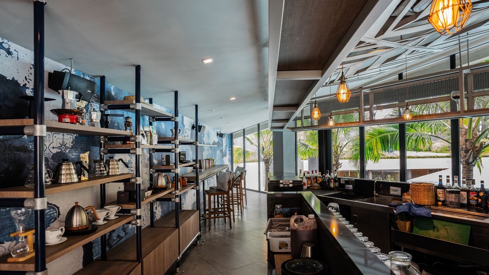 restaurants-cotton-cafe-and-library