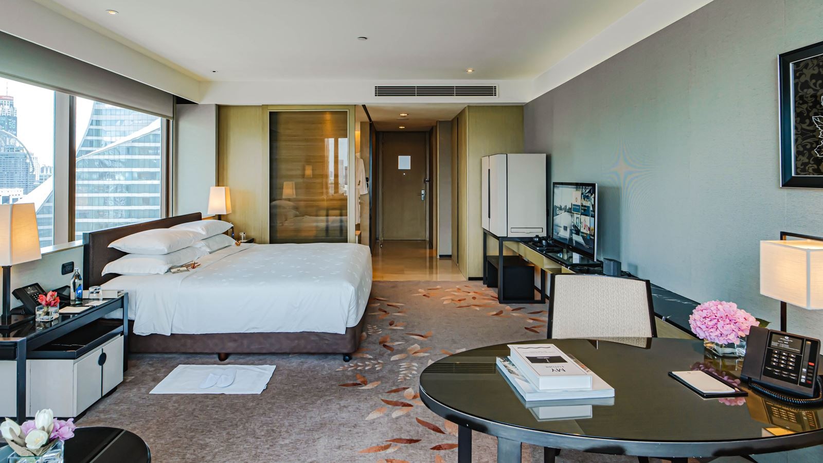 rooms-deluxe-corner-king