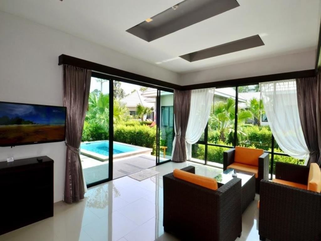 rooms-deluxe-suite-pool-villa
