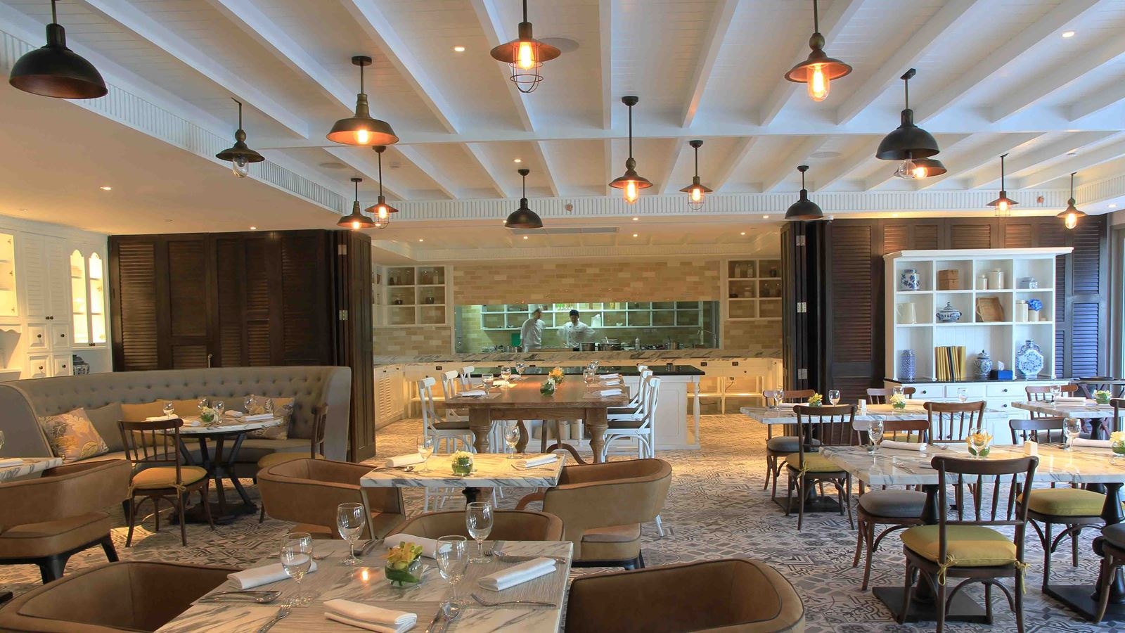 restaurants-le-colonial-restaurant