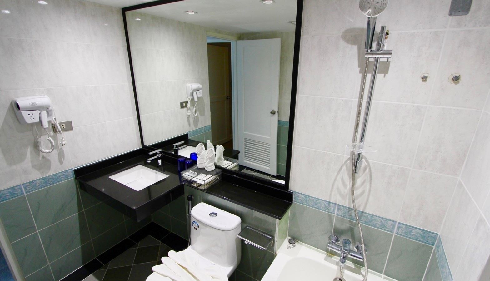 rooms-family-suite-garden