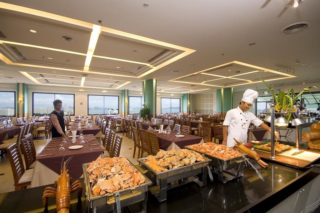 restaurants-the-coral-reef