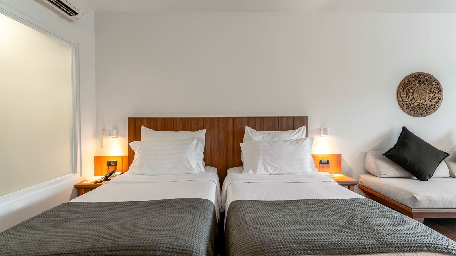 rooms-grand-deluxe-back-view