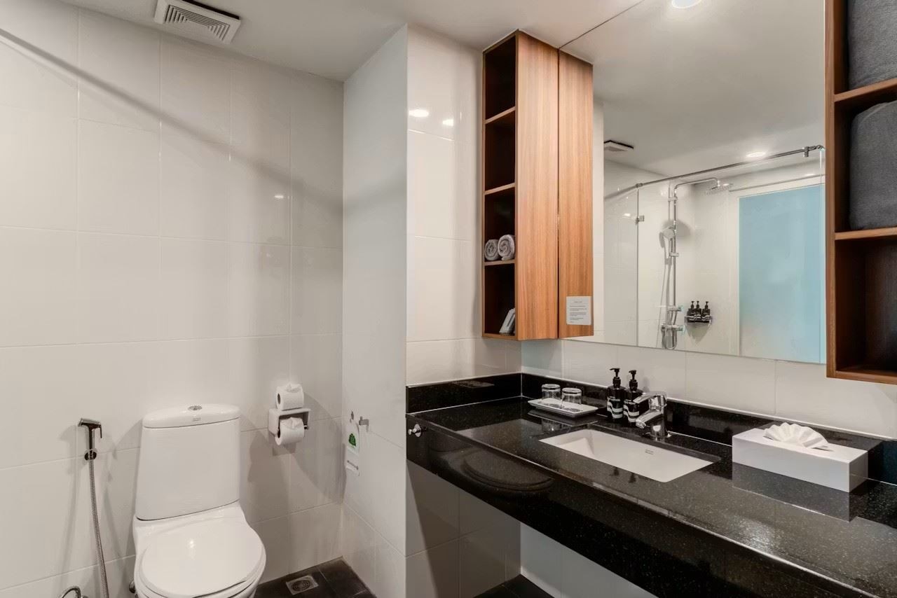 rooms-grand-deluxe-twobedroom-with-sofa-bed