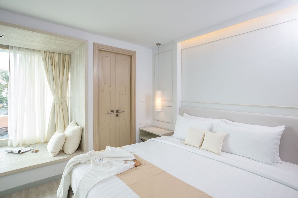 rooms-deluxe-sea-side
