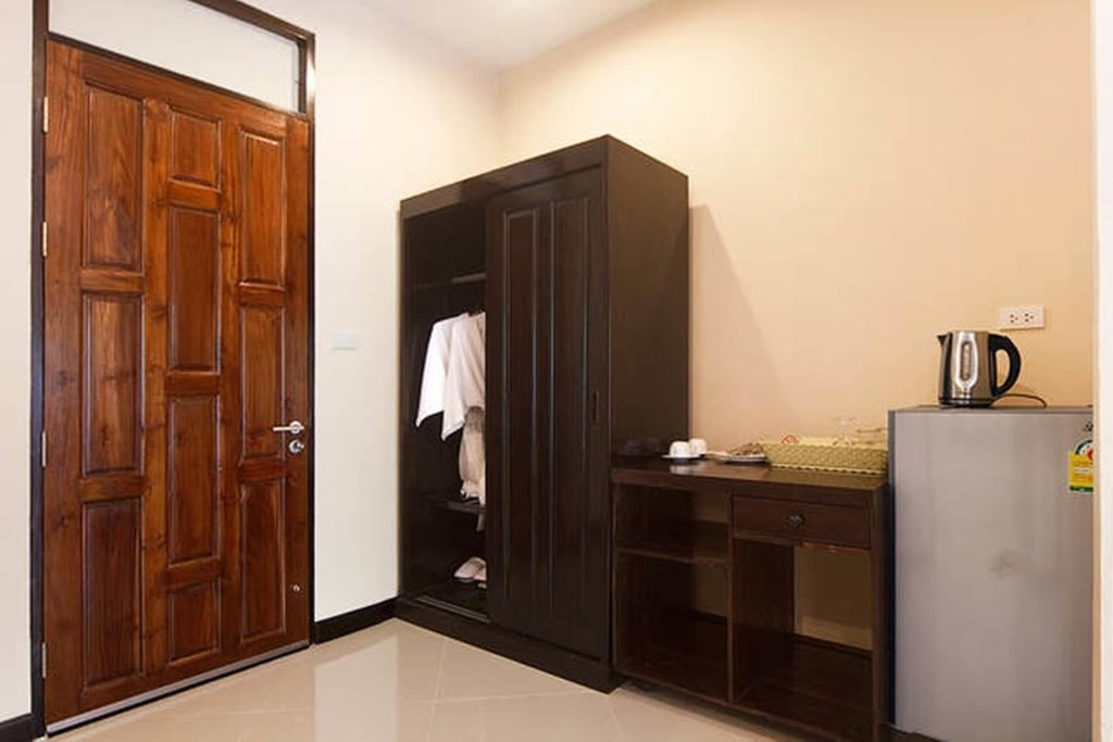 rooms-deluxe-garden-room