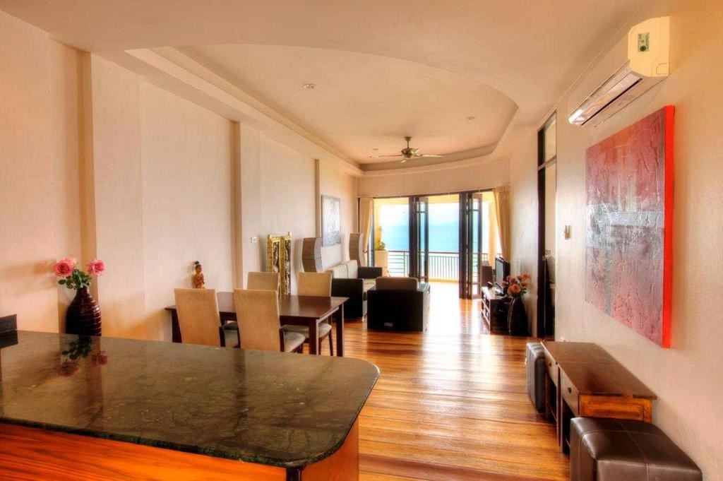 rooms-sunset-2br-penthouse