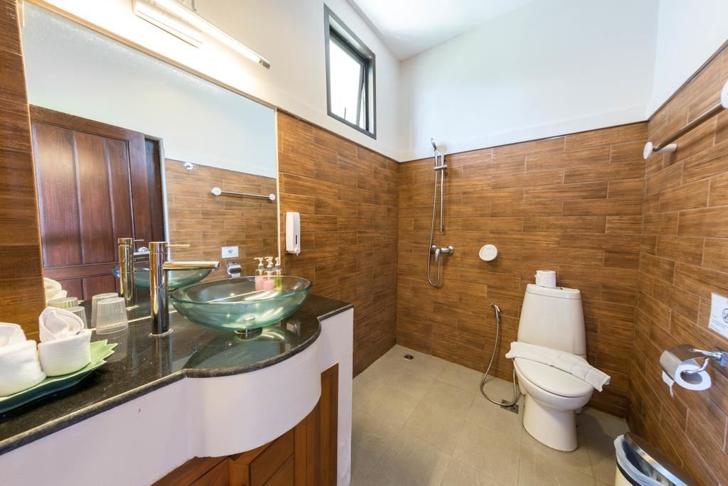 rooms-sunset-2br-penthouse