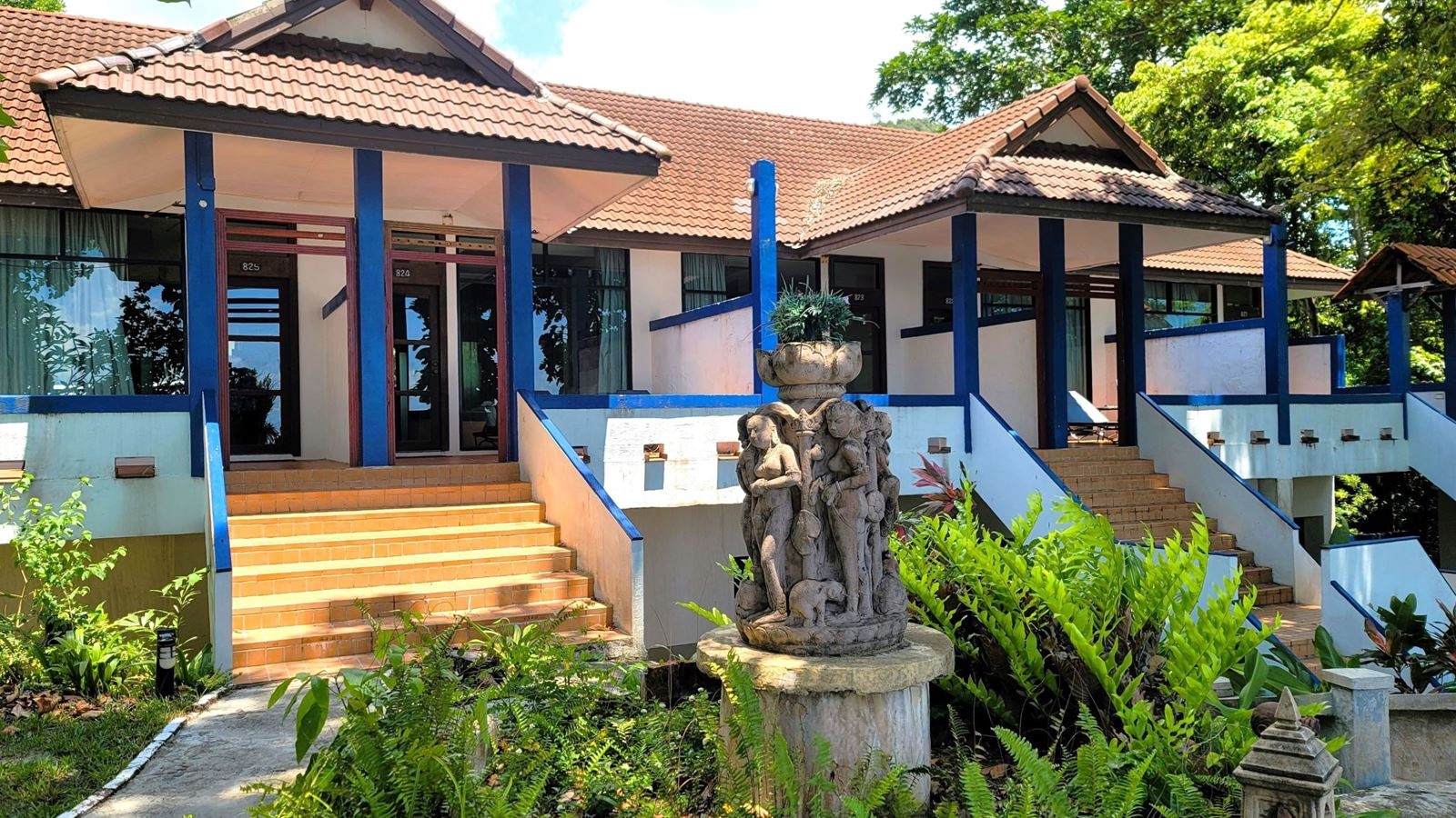 rooms-deluxe-ocean-view