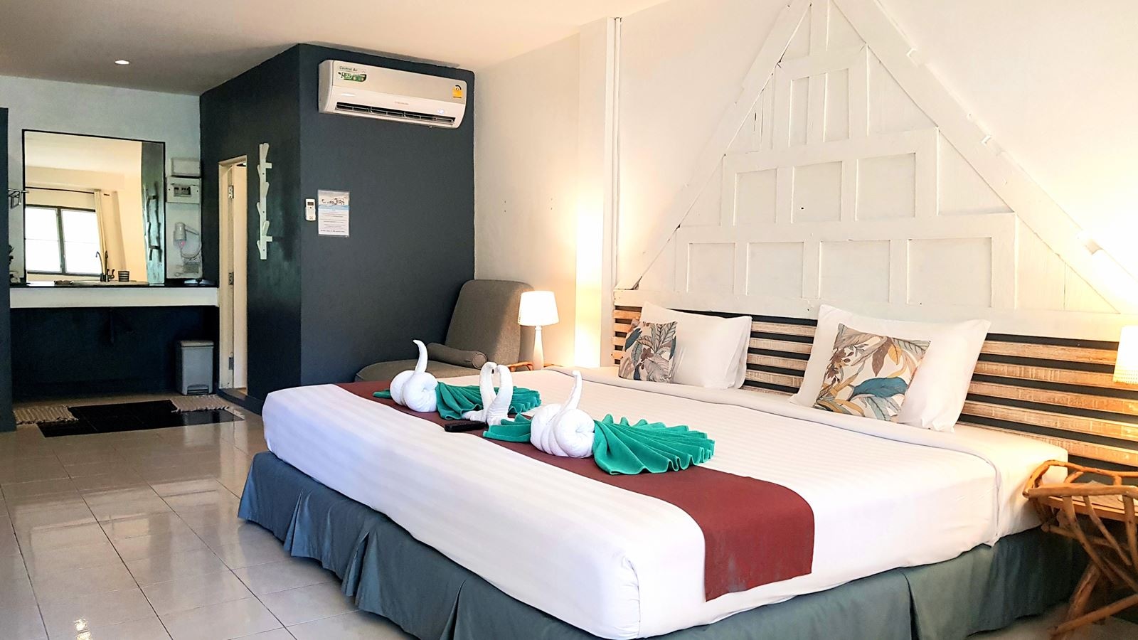 rooms-budget-garden-view