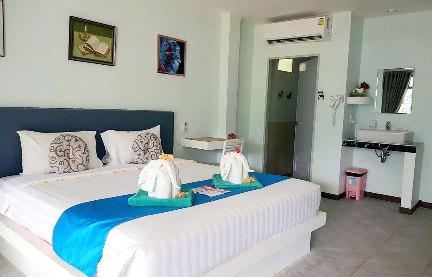 rooms-budget-garden-view