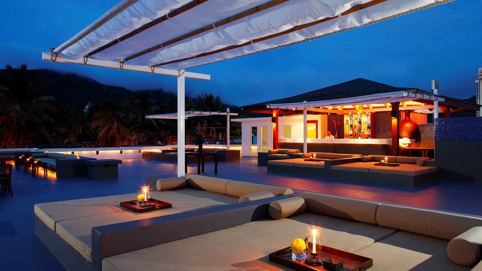 bars-the-surface-180-degree