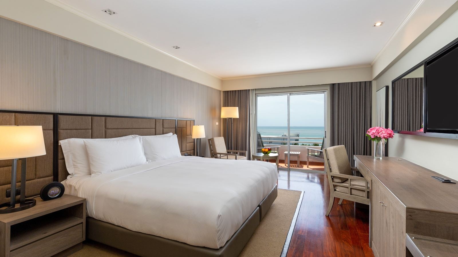 rooms-deluxe-sea-view-plus-room