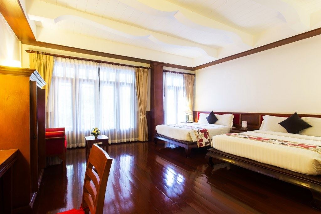 rooms-deluxe-pool-access-room