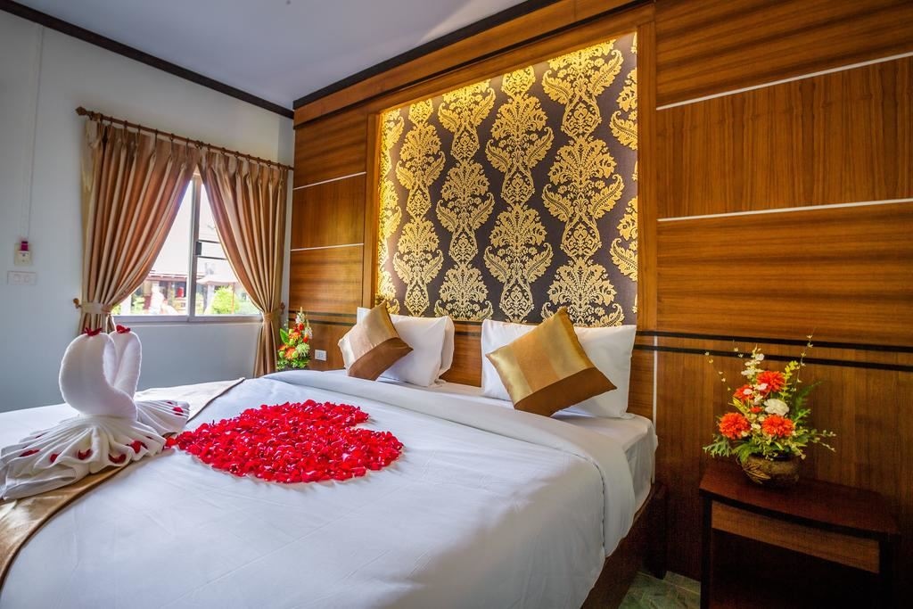 rooms-deluxe-bungalow