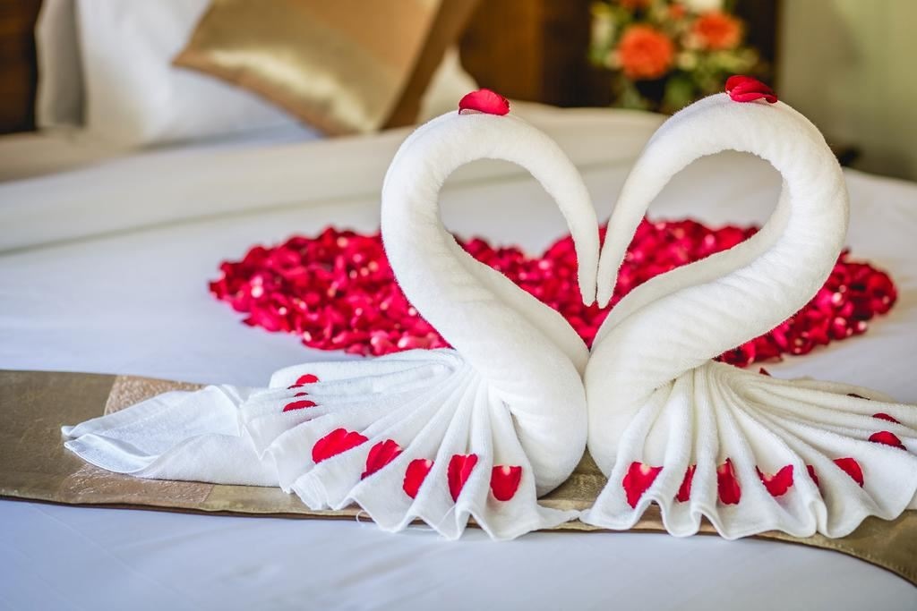 rooms-deluxe-bungalow