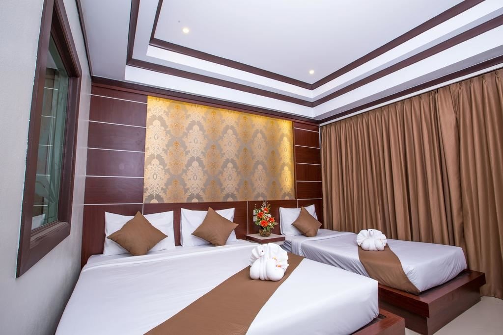 rooms-deluxe-triple-room
