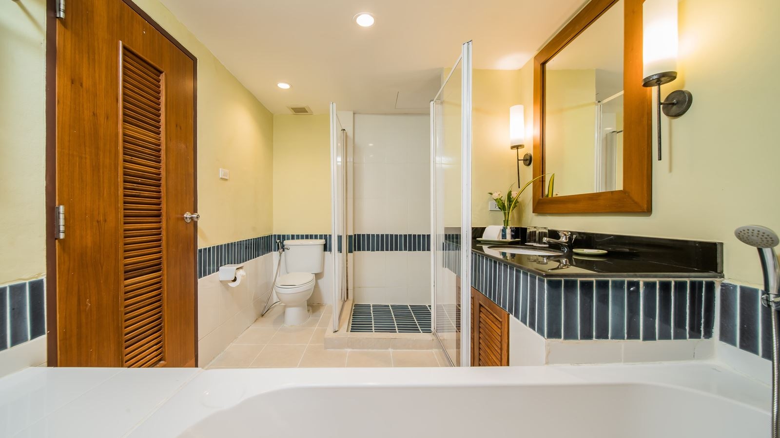 rooms-superior-pool-view