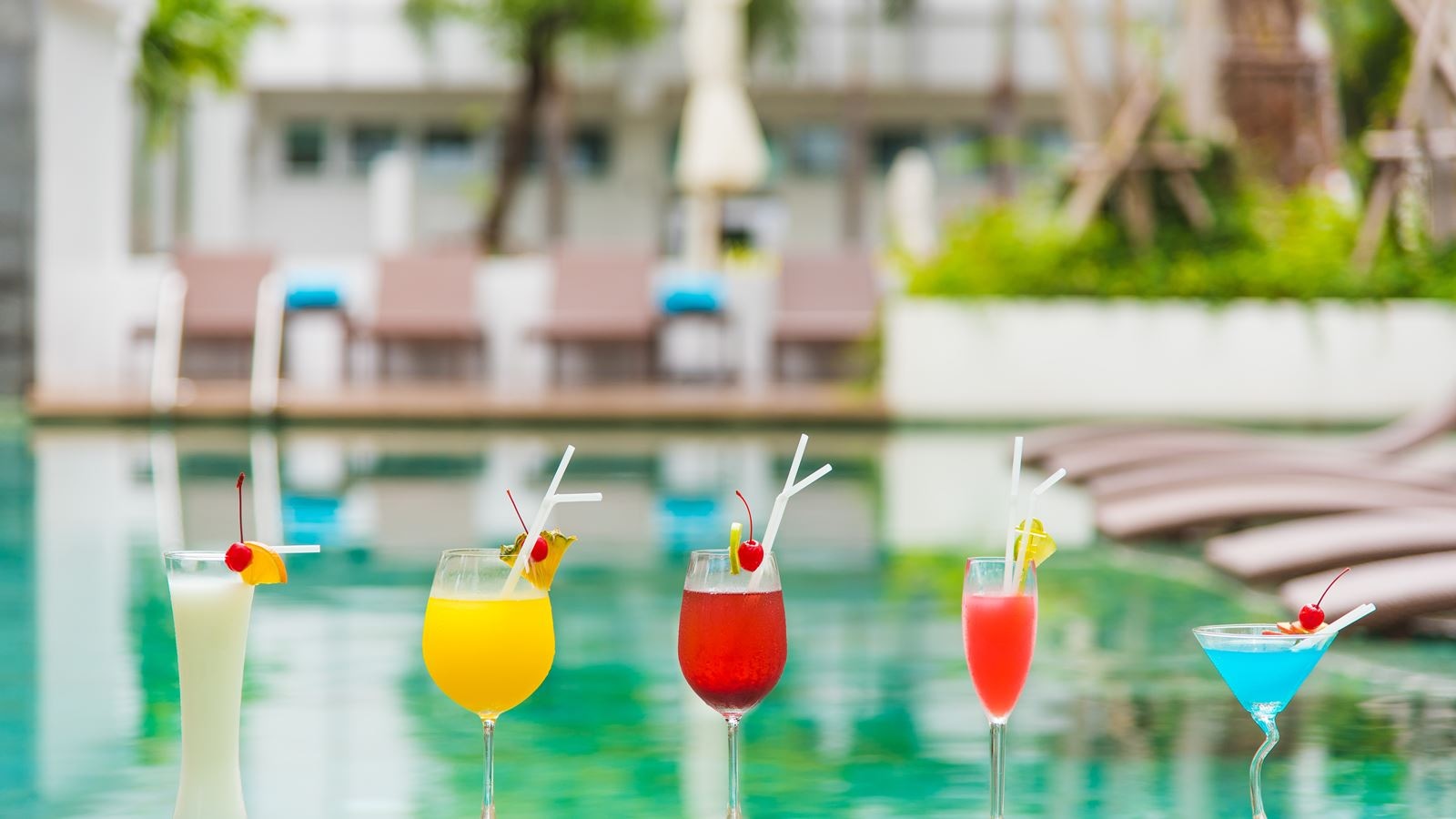 bars-swimup-pool-bar