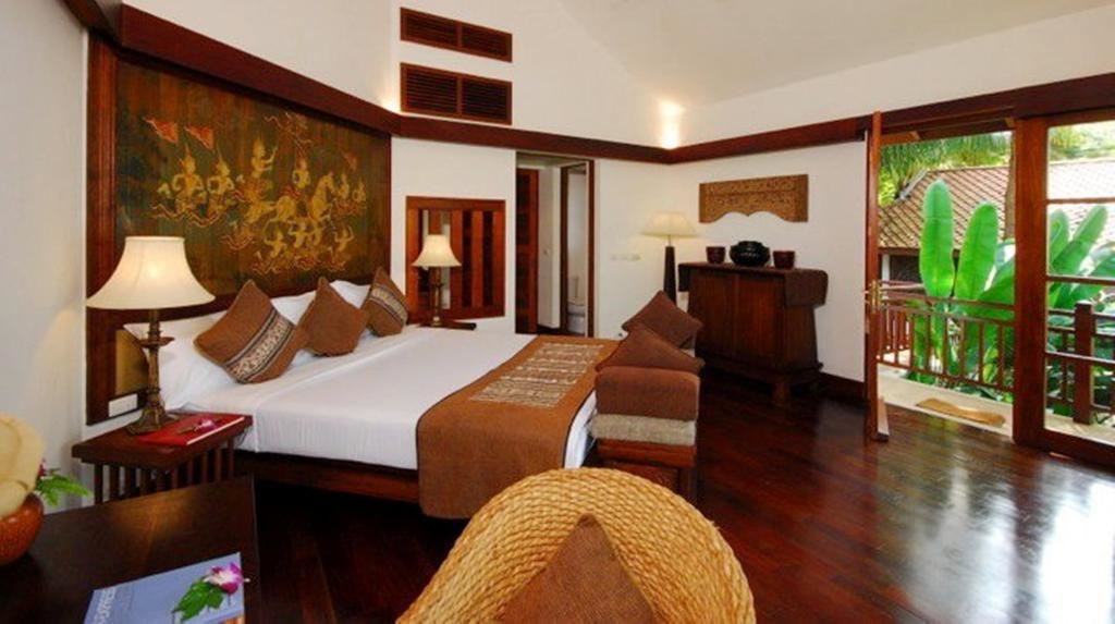 rooms-3-broom-oceanfront-pool-residence