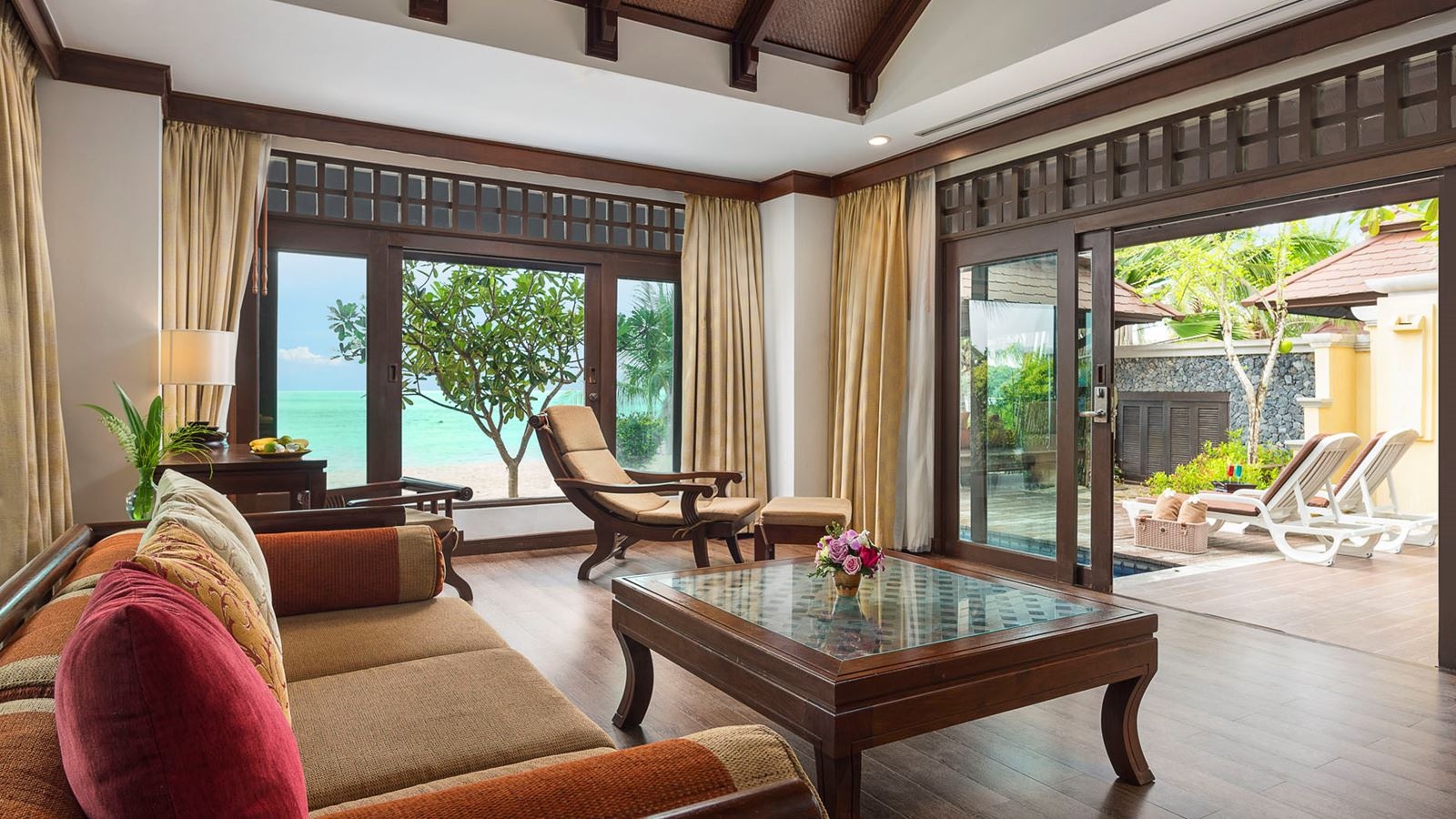 rooms-beachfront-pool-villa-suite
