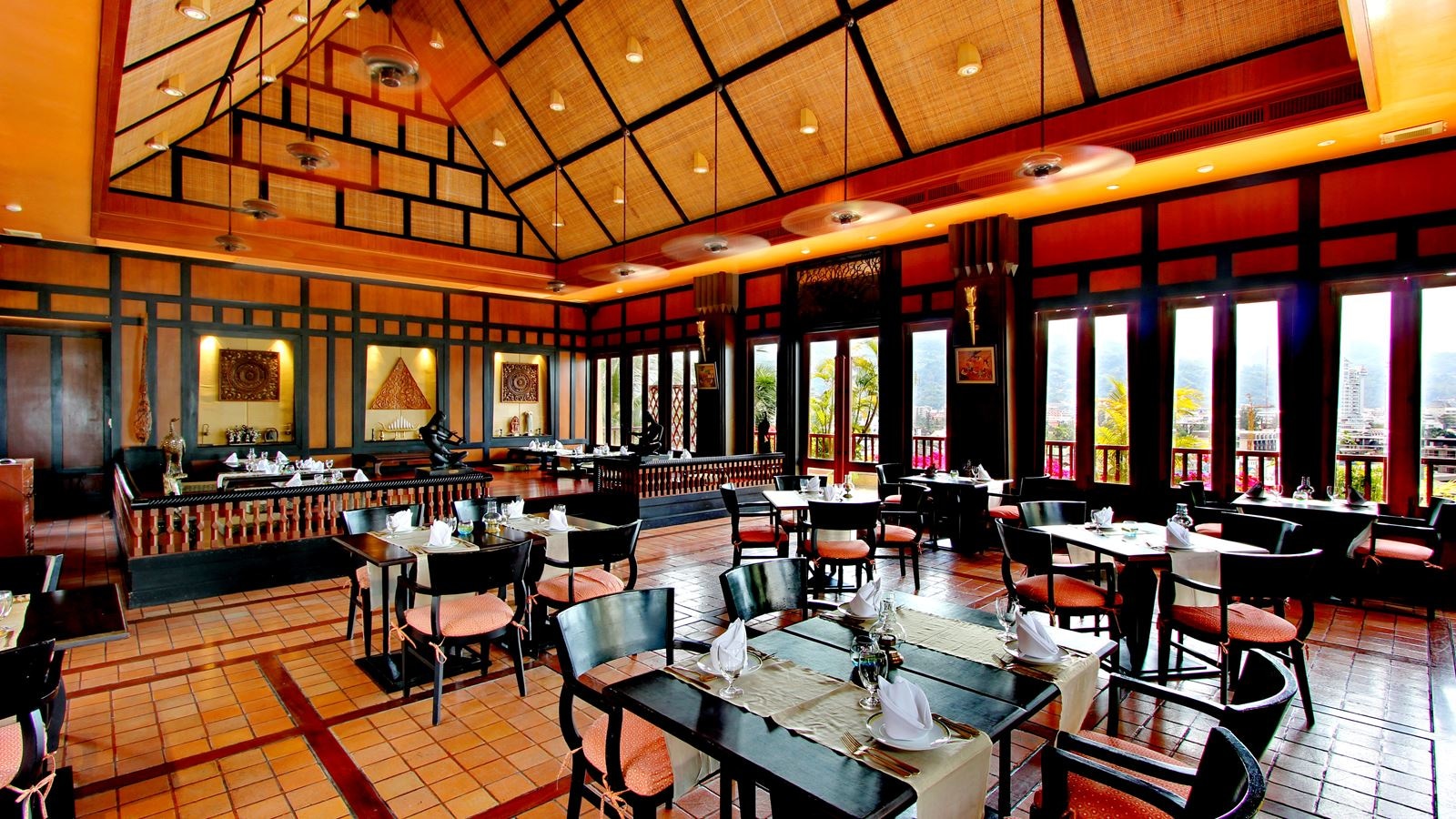 restaurants-ruen-thong-restaurant