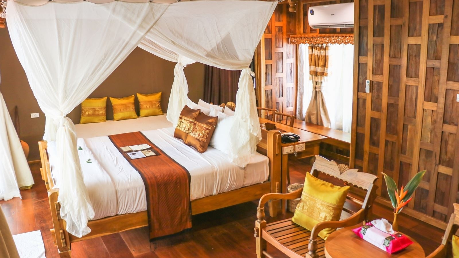 rooms-villa-pool-access