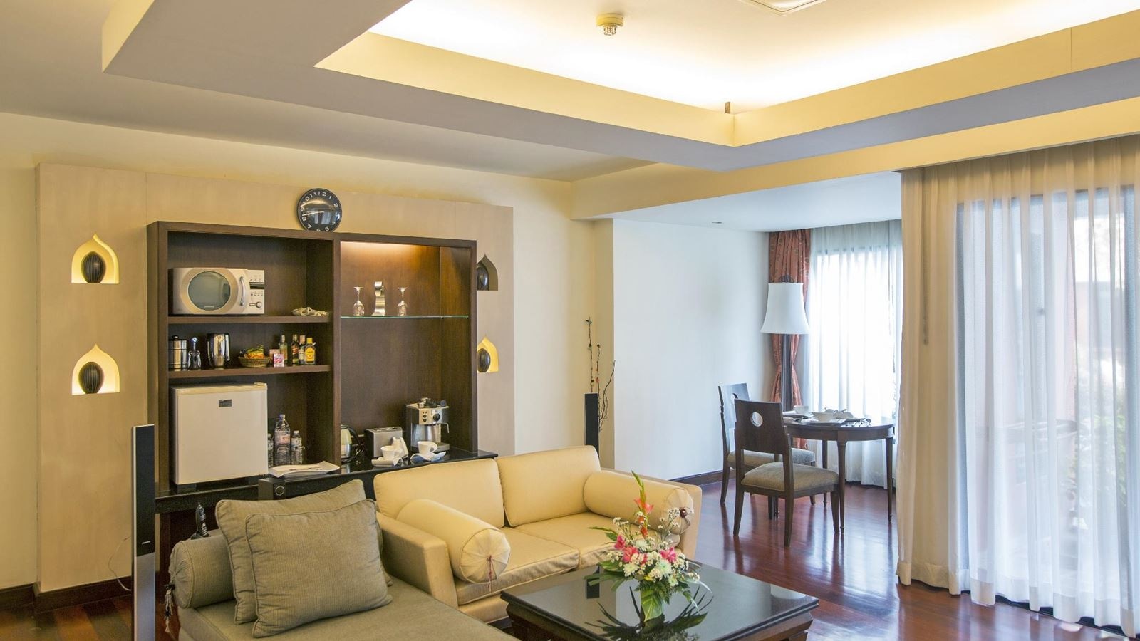 rooms-1-bedroom-suite