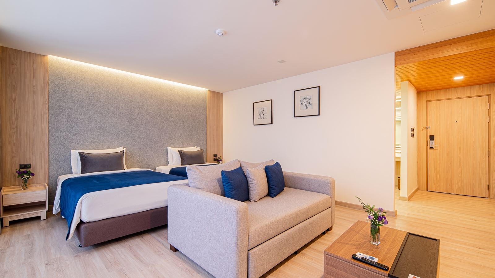 rooms-premier-city-view