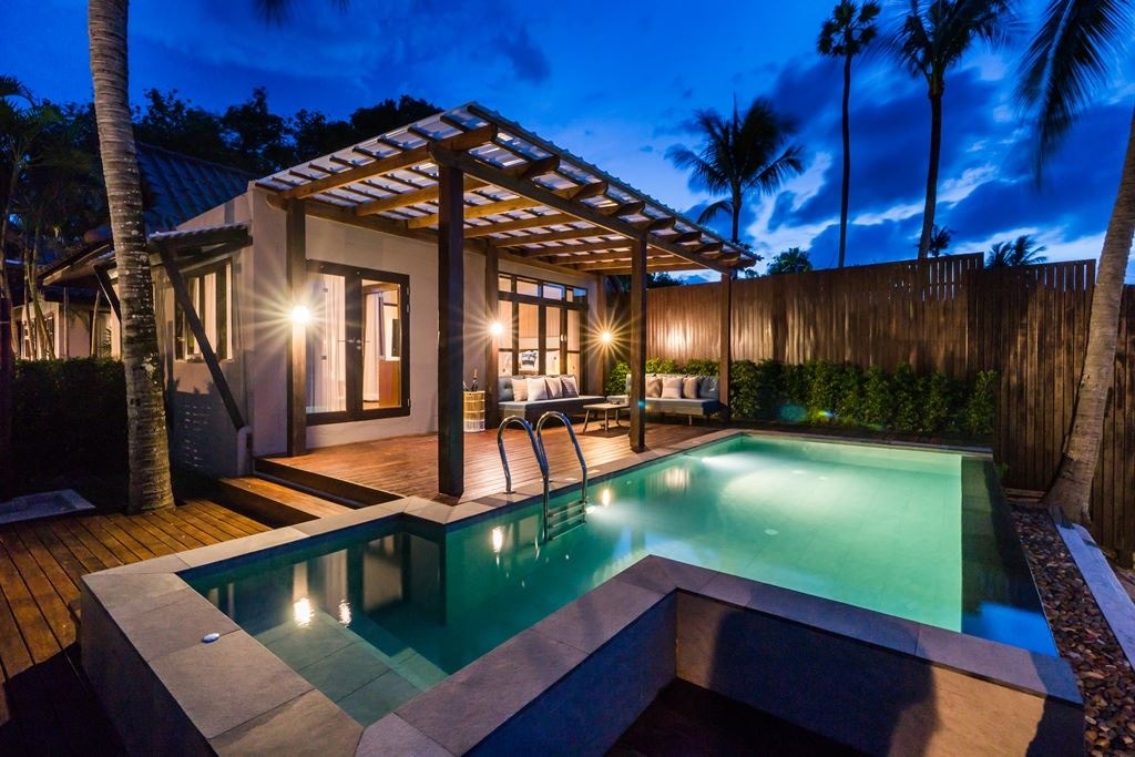 rooms-2bedroom-beachfront-pool-villa