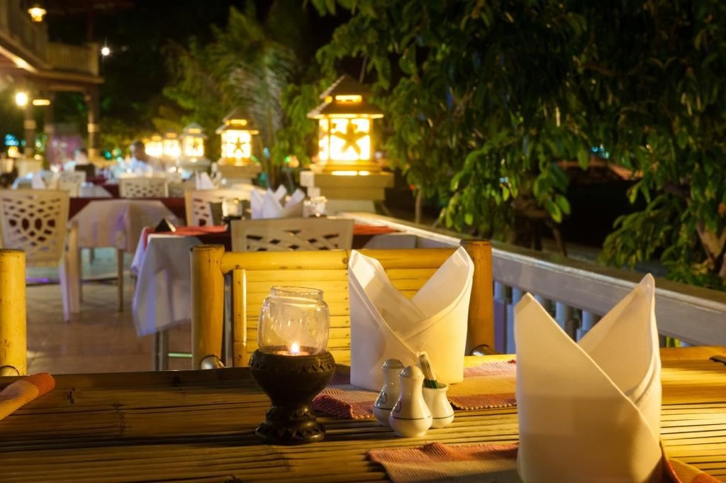 restaurants-beach-terrace-restaurant