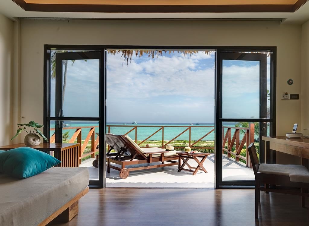 rooms-beachfront-junior-suite