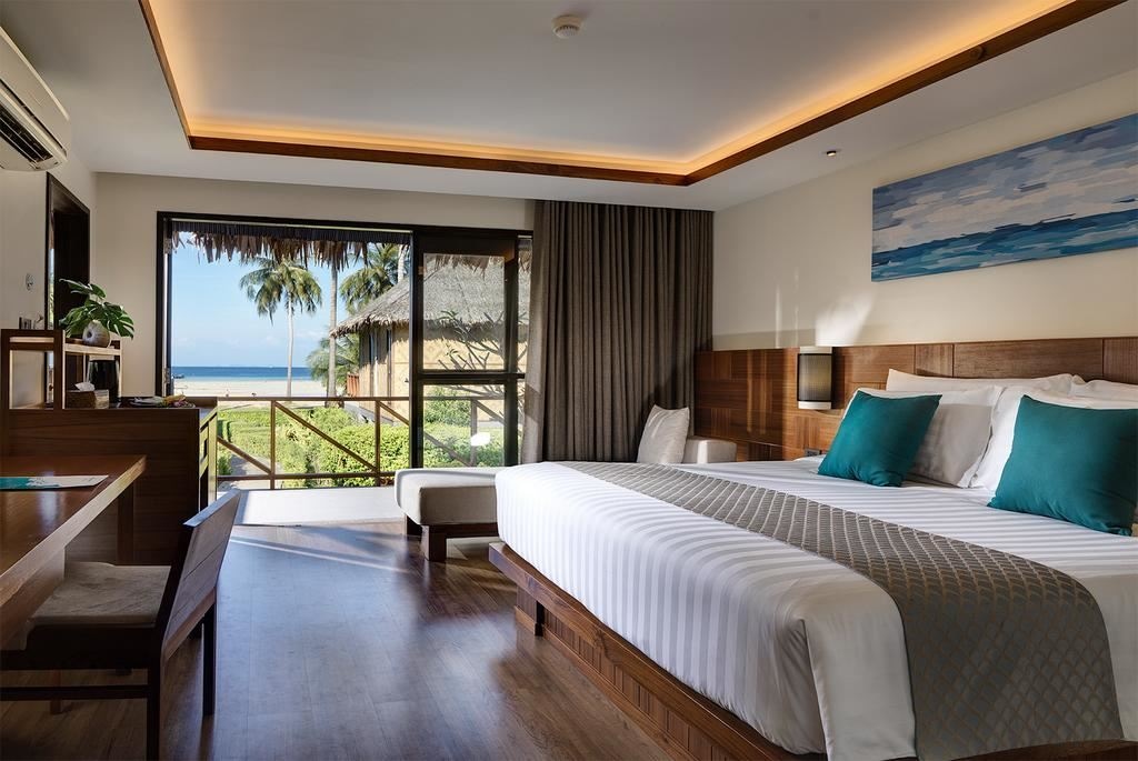rooms-beachfront-junior-suite
